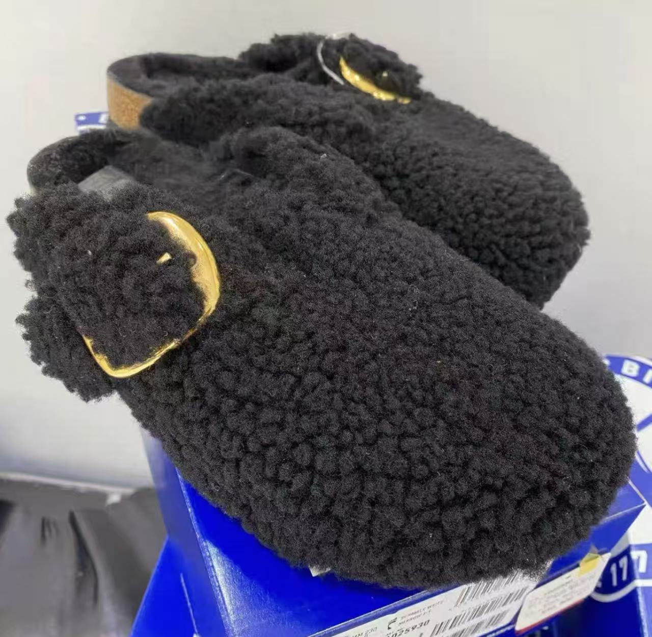 【毛毛博肯拖】      