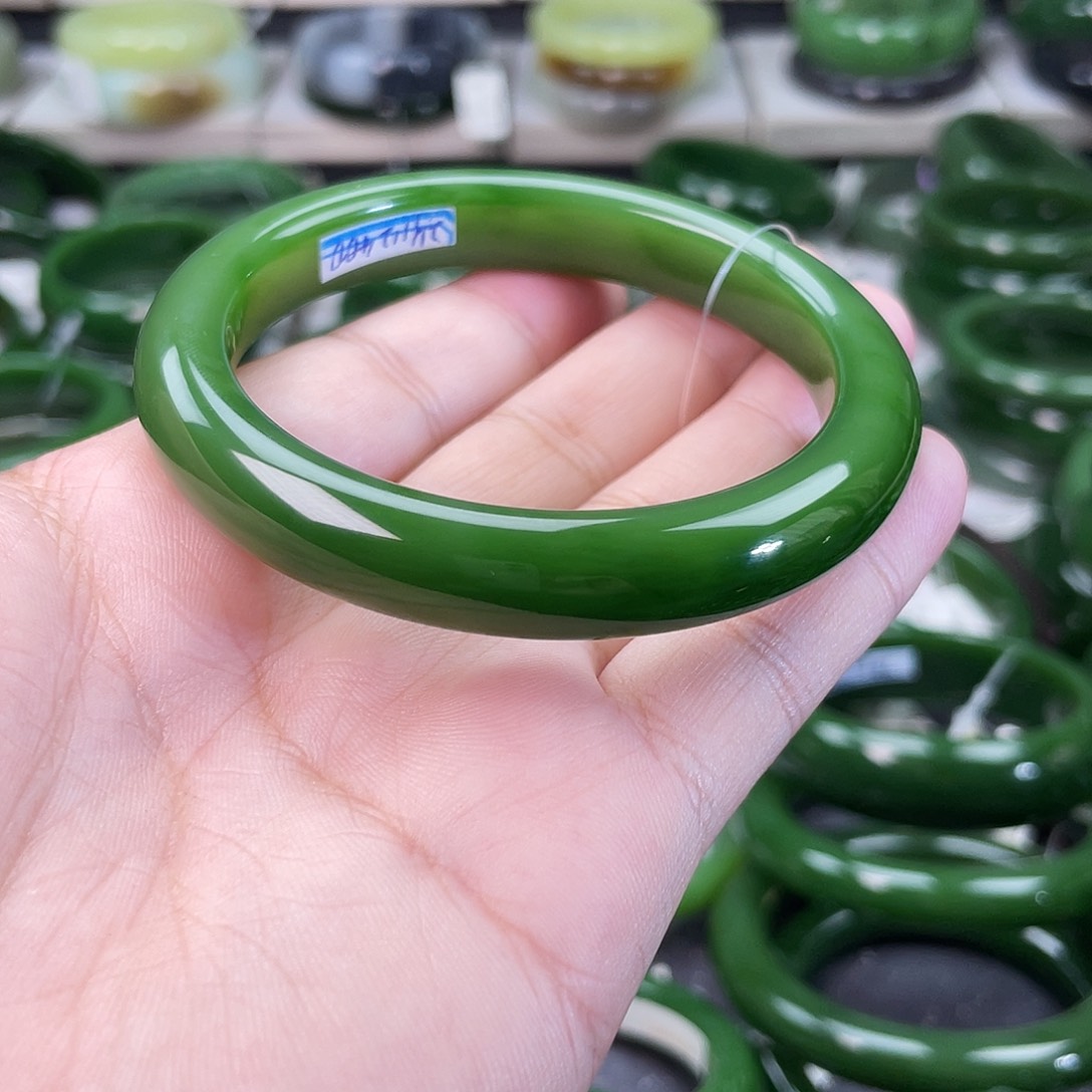 和田玉（碧玉）手镯未镶嵌
