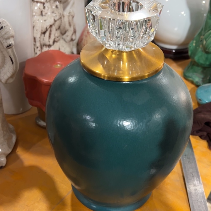 瓶高30口8公分底部有孔