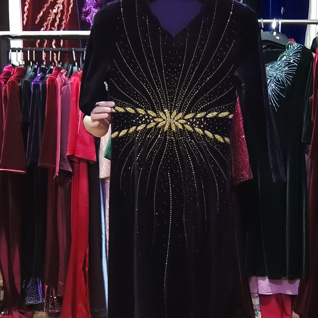 燕***格紫色金丝绒重工v领连衣裙l码