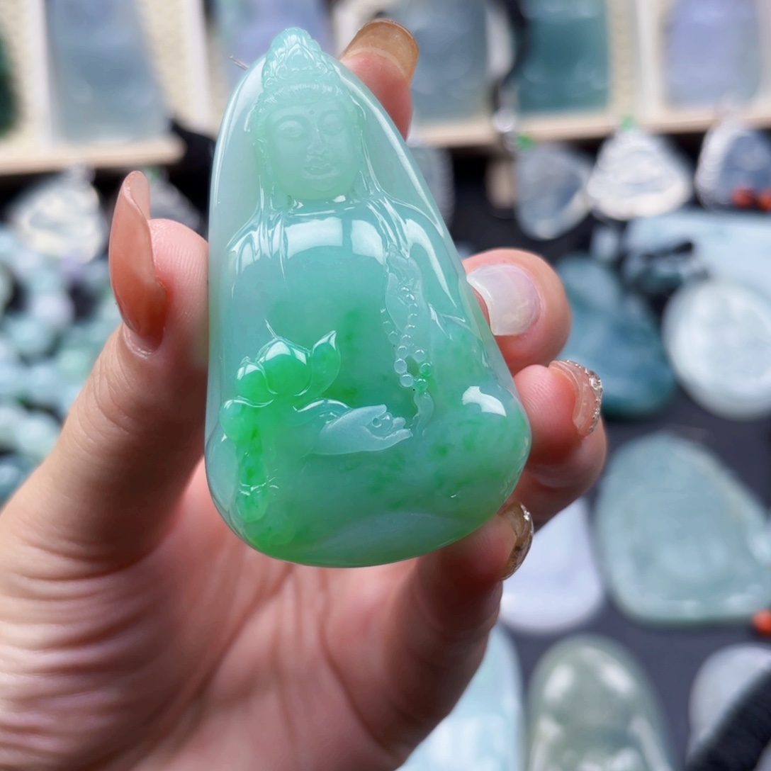 1***4颈饰未镶嵌翡翠观音