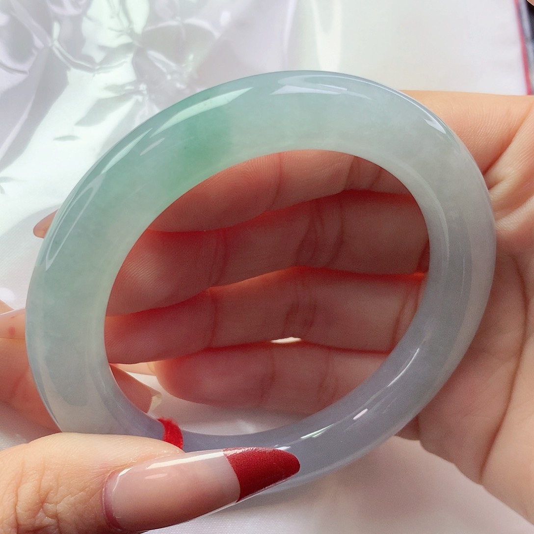 【闪购商品】翡翠手镯未镶嵌a 064000