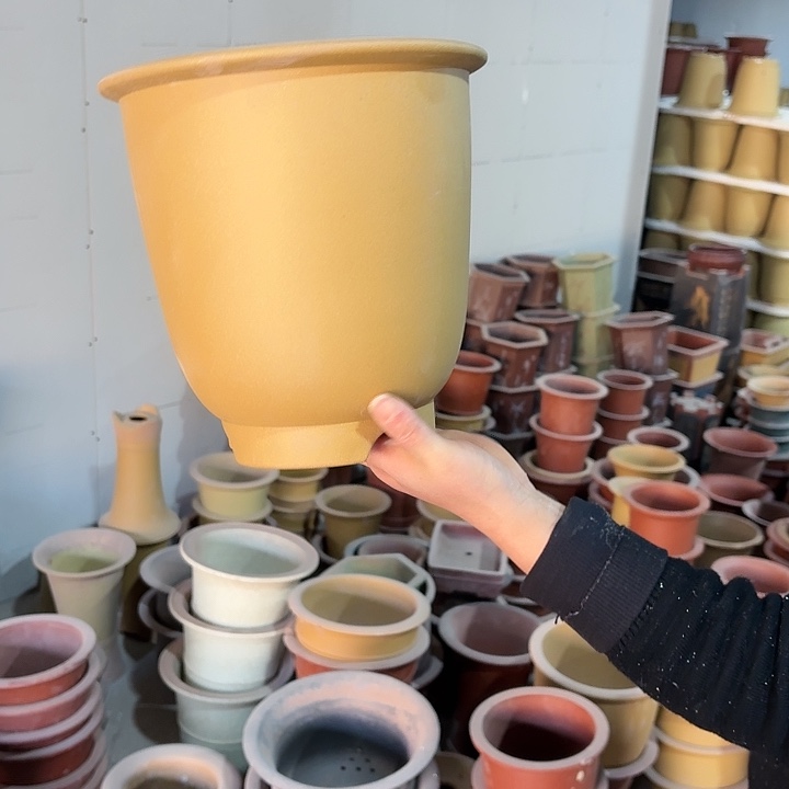 紫砂花盆微瑕高足金钟黄色