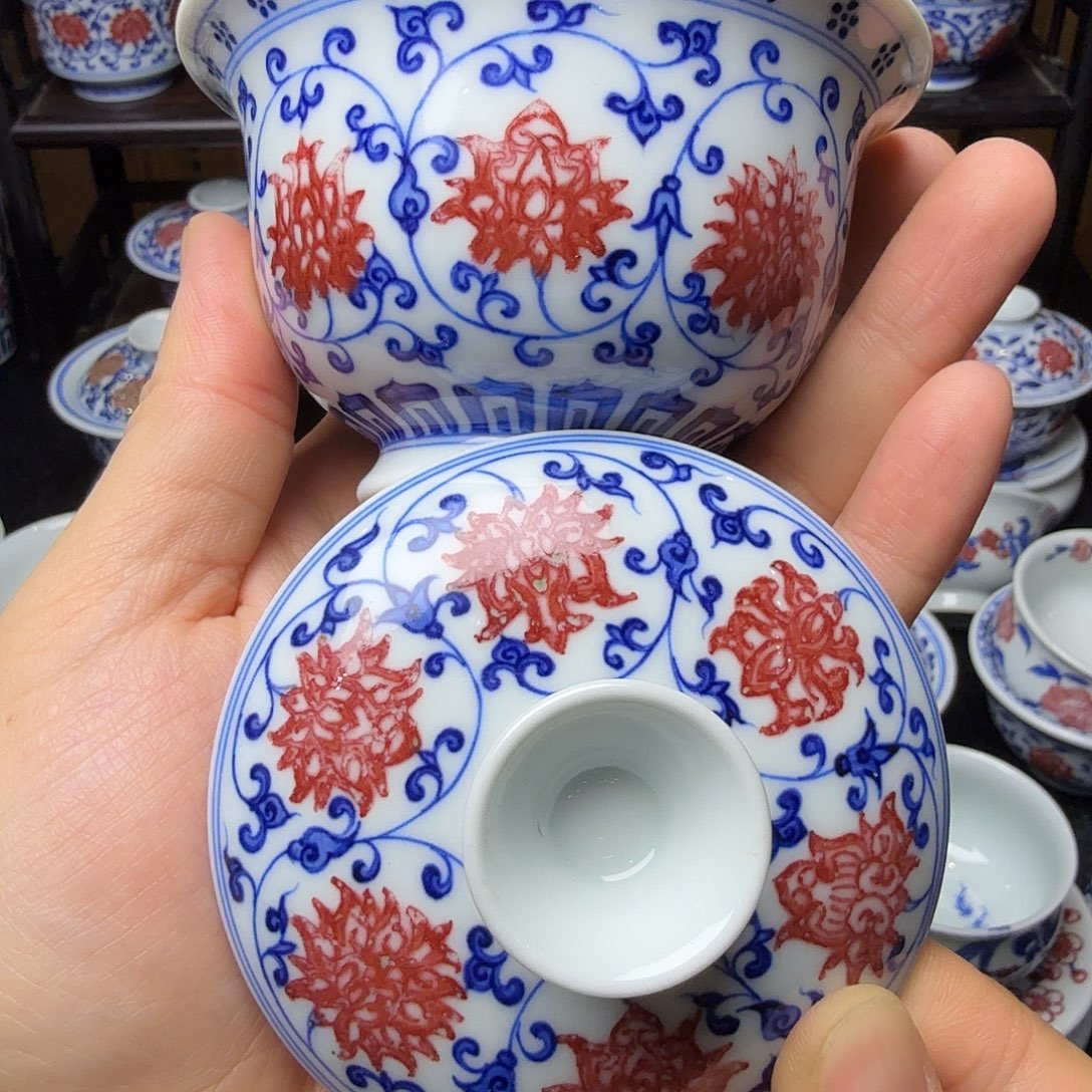 青花釉里红元宝盖碗活动款