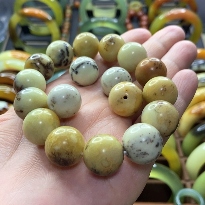 蛇纹石玉手镯未镶嵌S****t