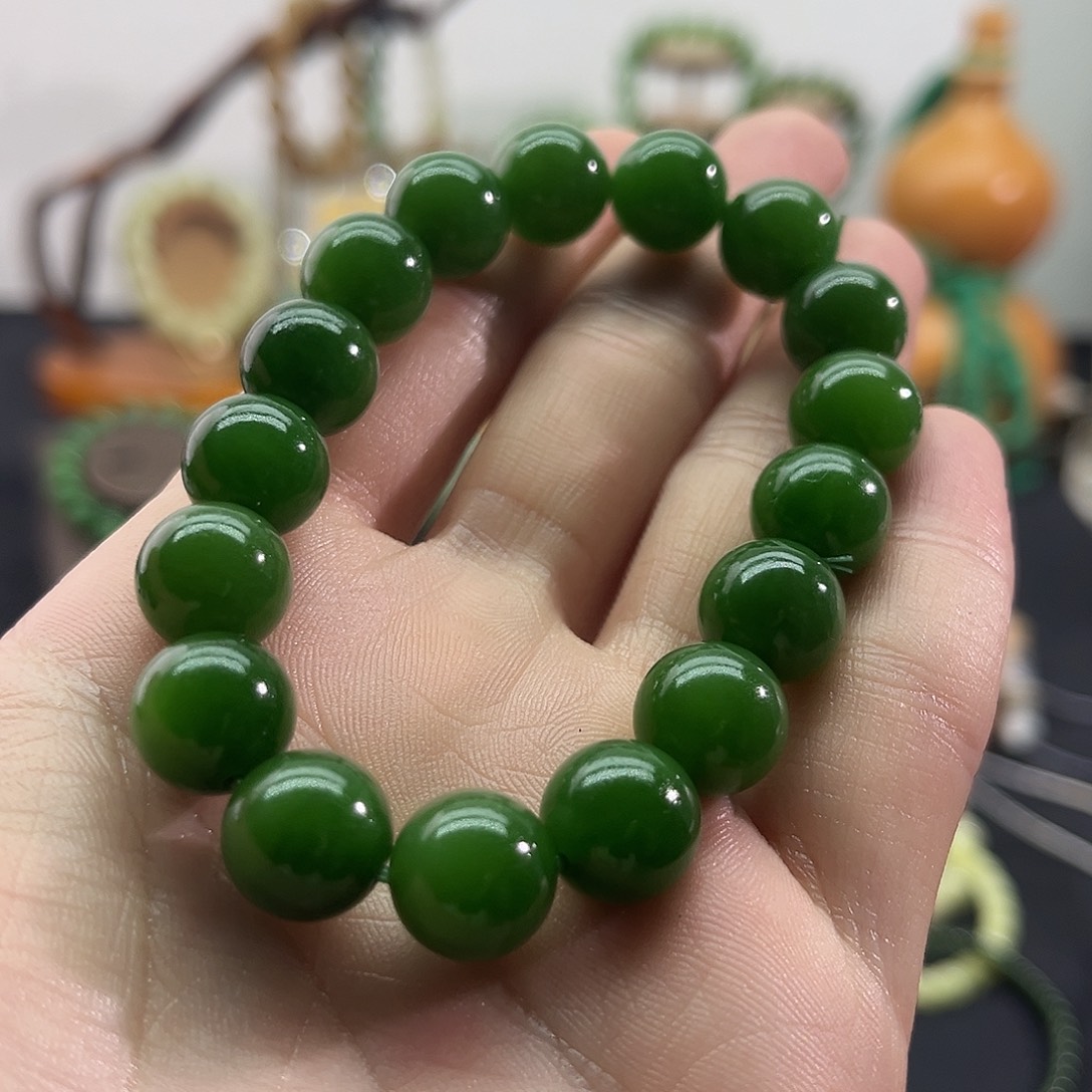 和田玉未镶嵌颈饰俄碧-阳绿手串-12mm