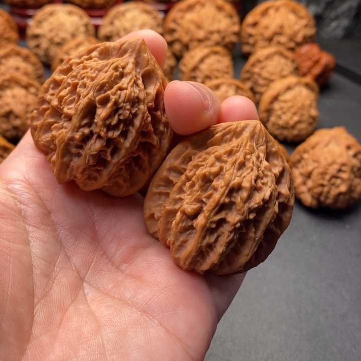 把件文玩核桃40尺招财虎野核