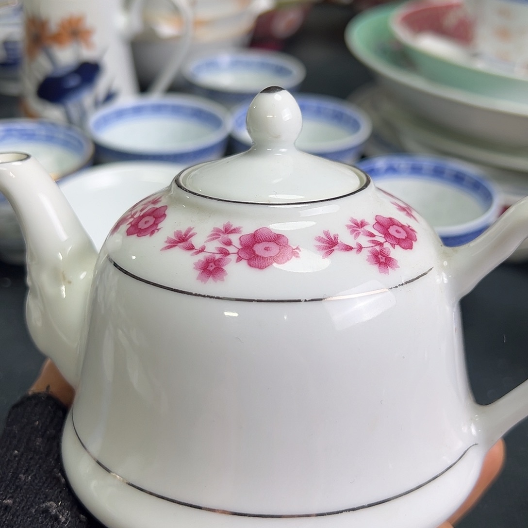 壶景德镇陶瓷小红花壶