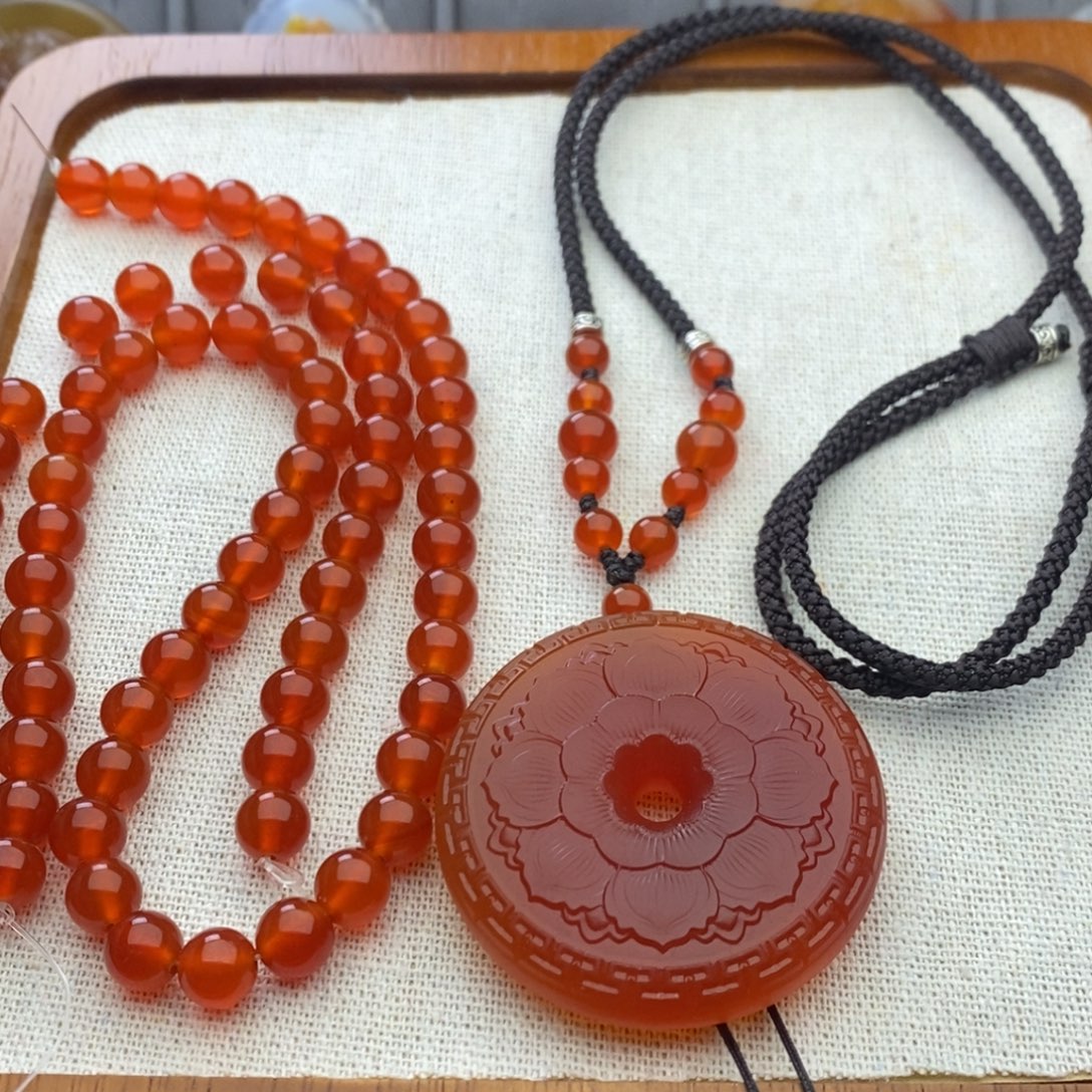 w***P玛瑙/玉髓未镶嵌颈饰