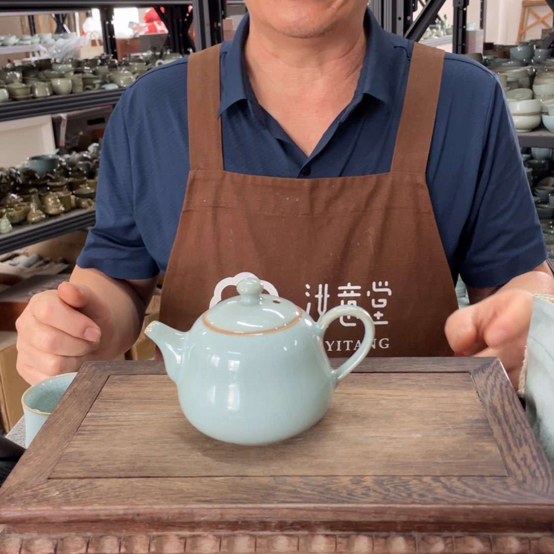 其他天青釉葫芦壶