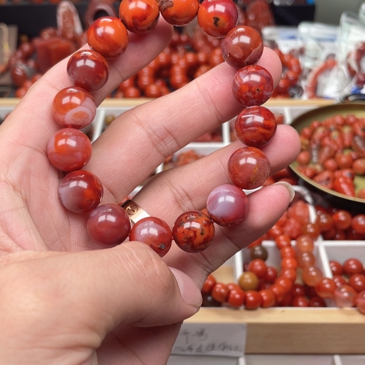 南红玛瑙未镶嵌手链