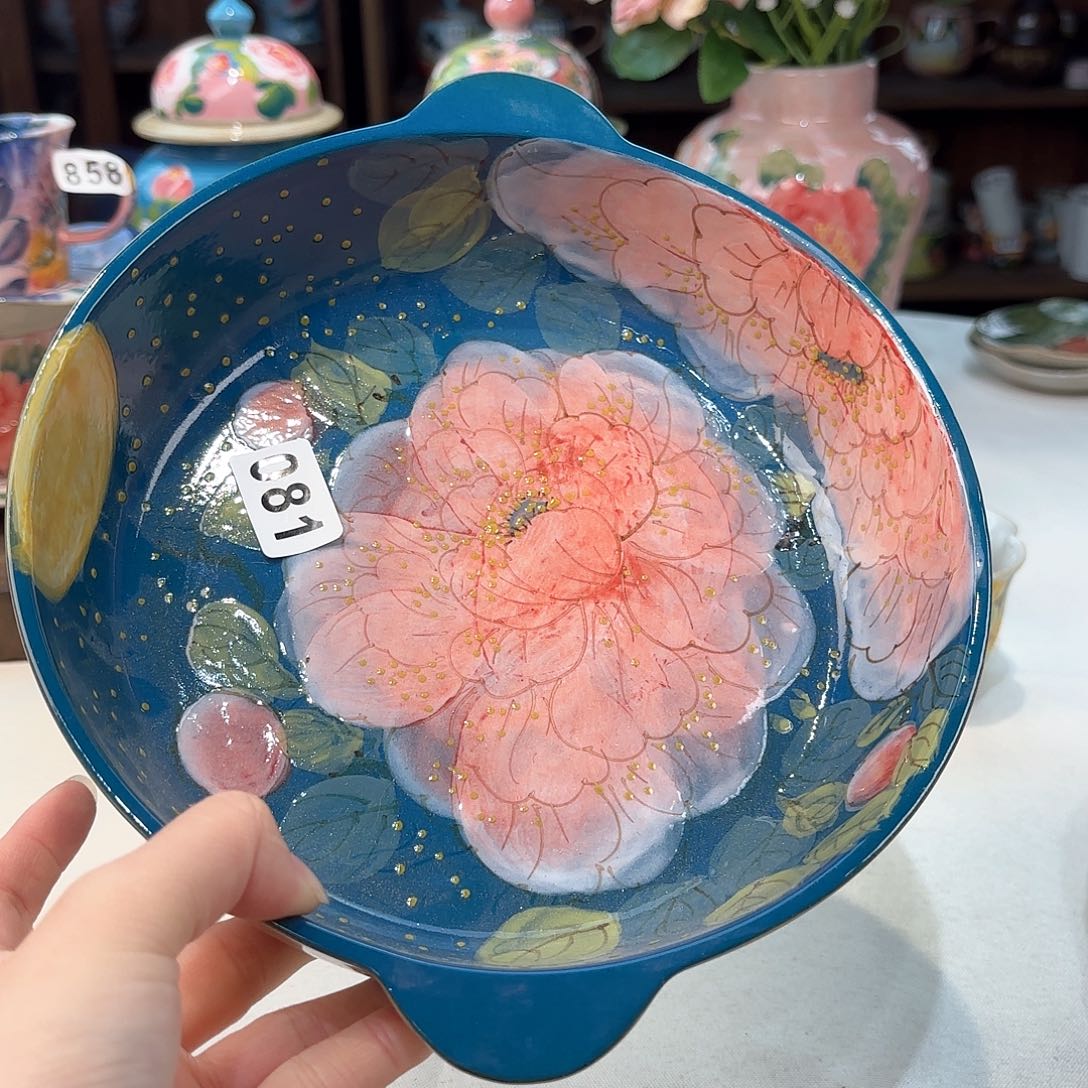 瓷片兔兔好可爱啊我好