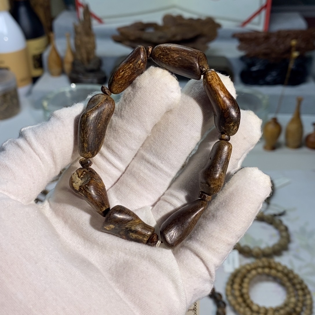 沉香手串加里曼丹 沉水瘤疤 10.9克