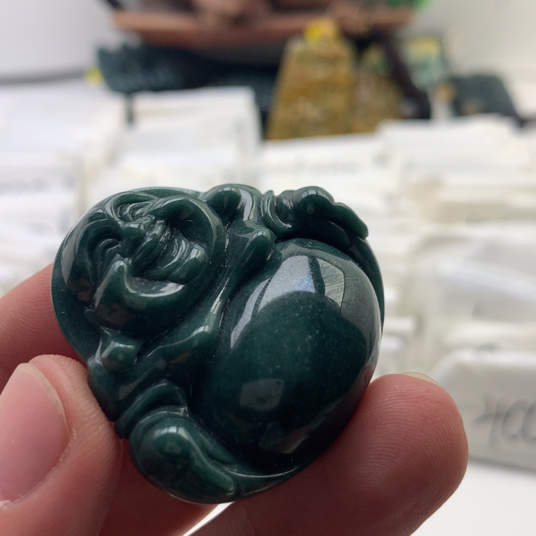 颈饰未镶嵌翡翠佛公