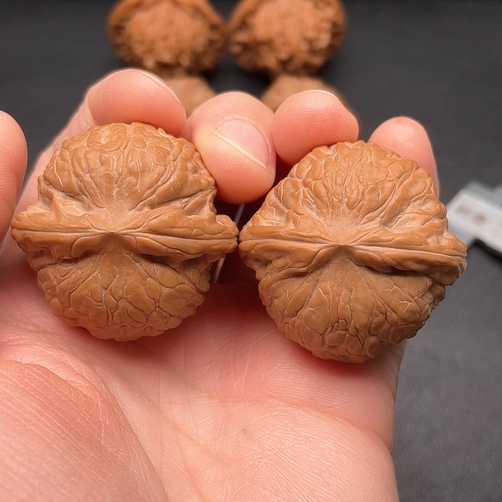 文玩核桃吊坠赫****家乾隆磨