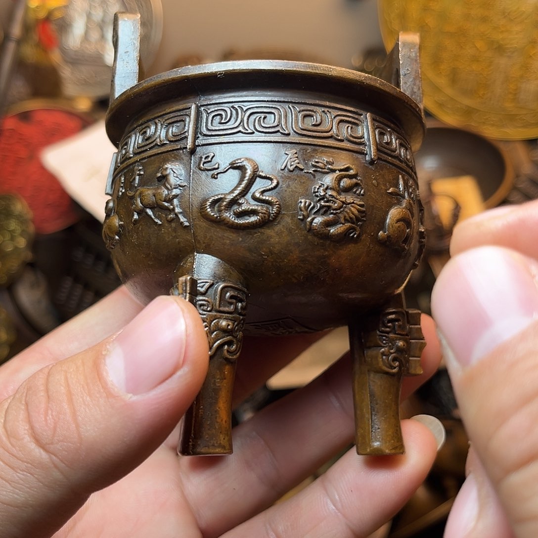 精美铜器工艺品等