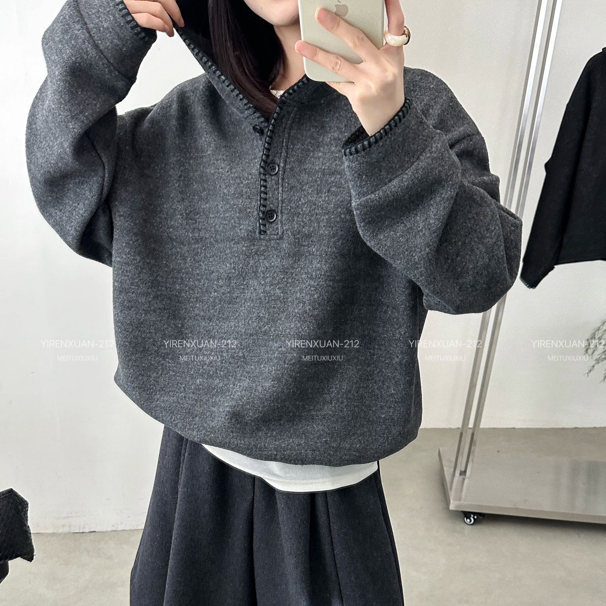 冬季宽松型套头款百搭款厚款运动上衣加厚卫衣时尚