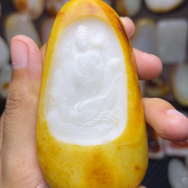 和田玉未镶嵌颈饰