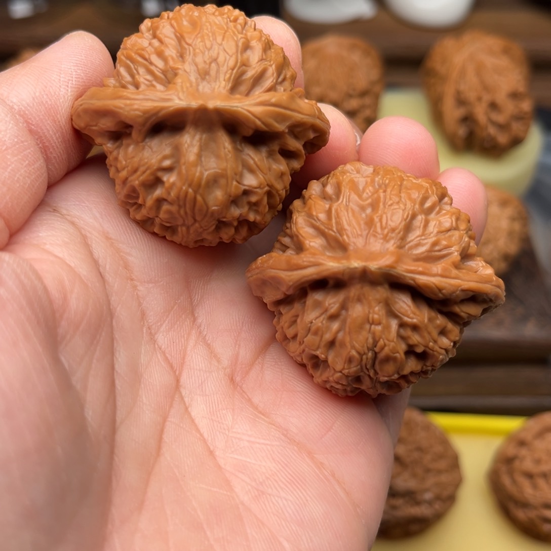 【闪购商品】文文玩核桃手把手40宫灯