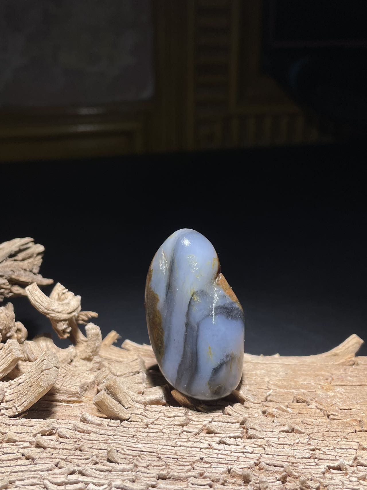 和田玉籽料意境青花纯天然原石，独籽无修无二上，纯天然水墨画