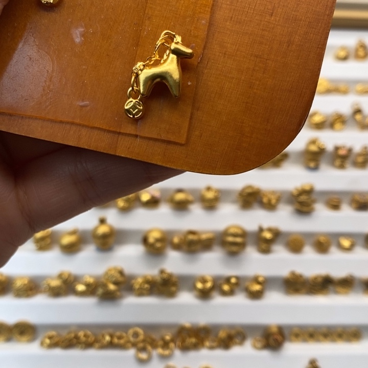 0.59克，滴流小马，