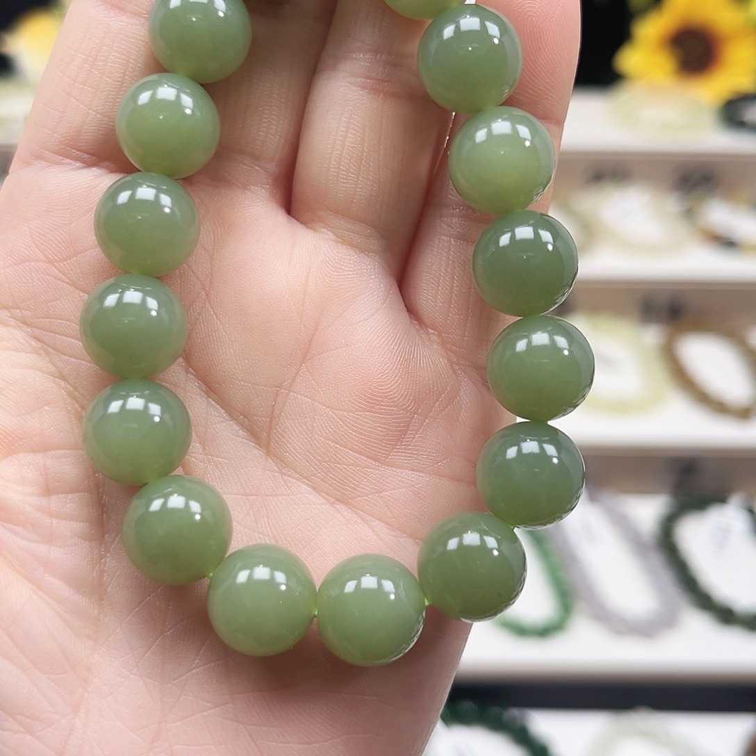 风***中和田玉未镶嵌手链