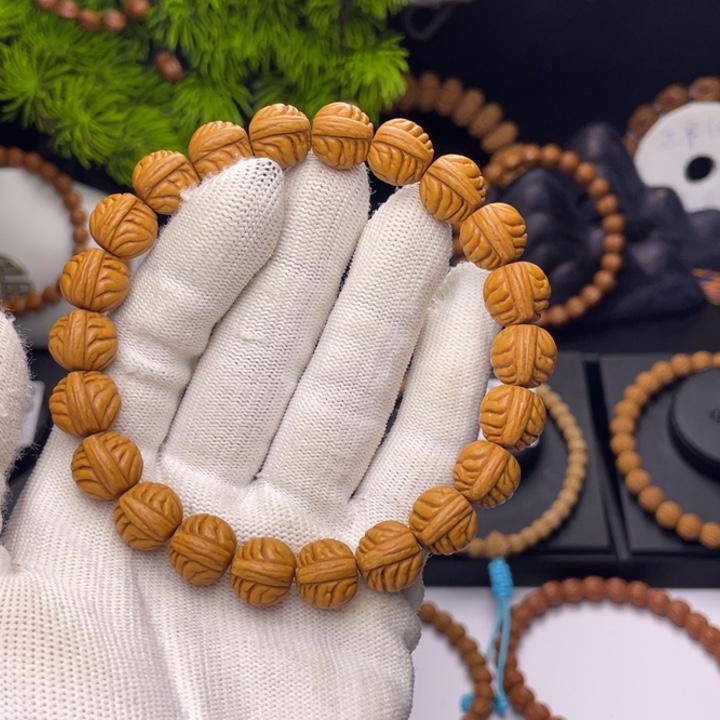 悄***的吊坠桃核小黄龙12