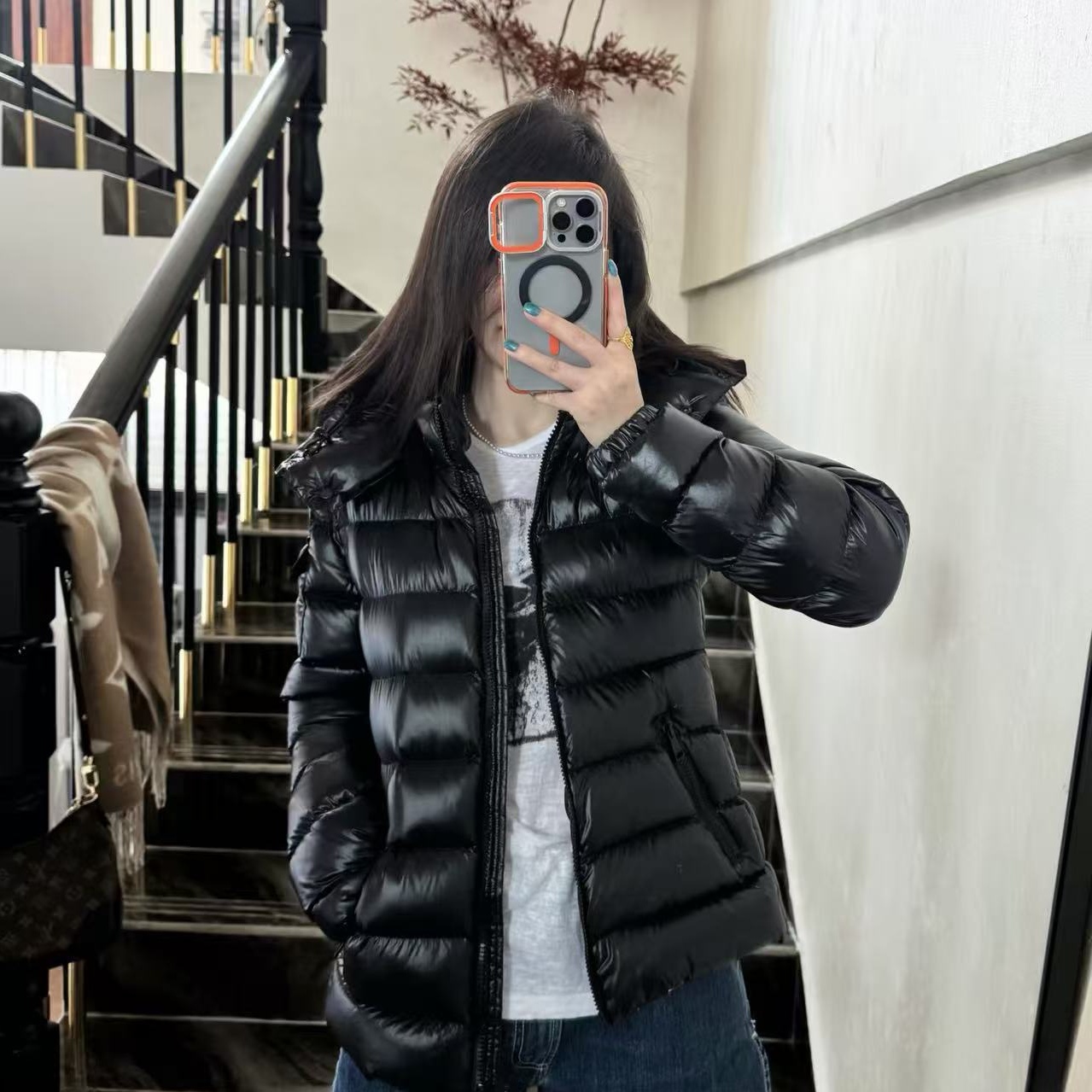 Moncler蒙口盟可睐黑色Bady系列羽绒服