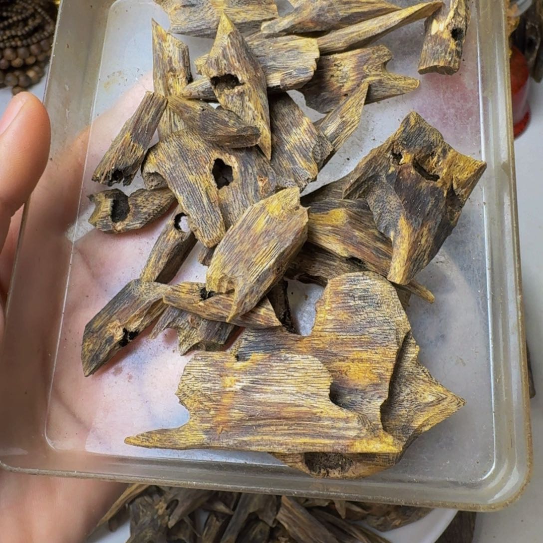 时***坊沉香沉香碎屑东江绿红棋40克