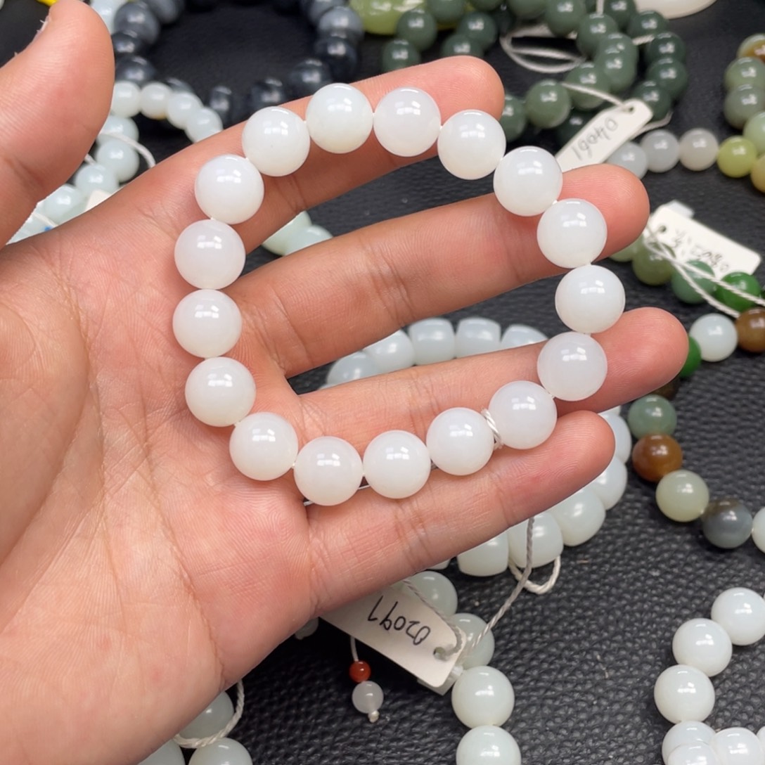 多***乐和田玉未镶嵌手链