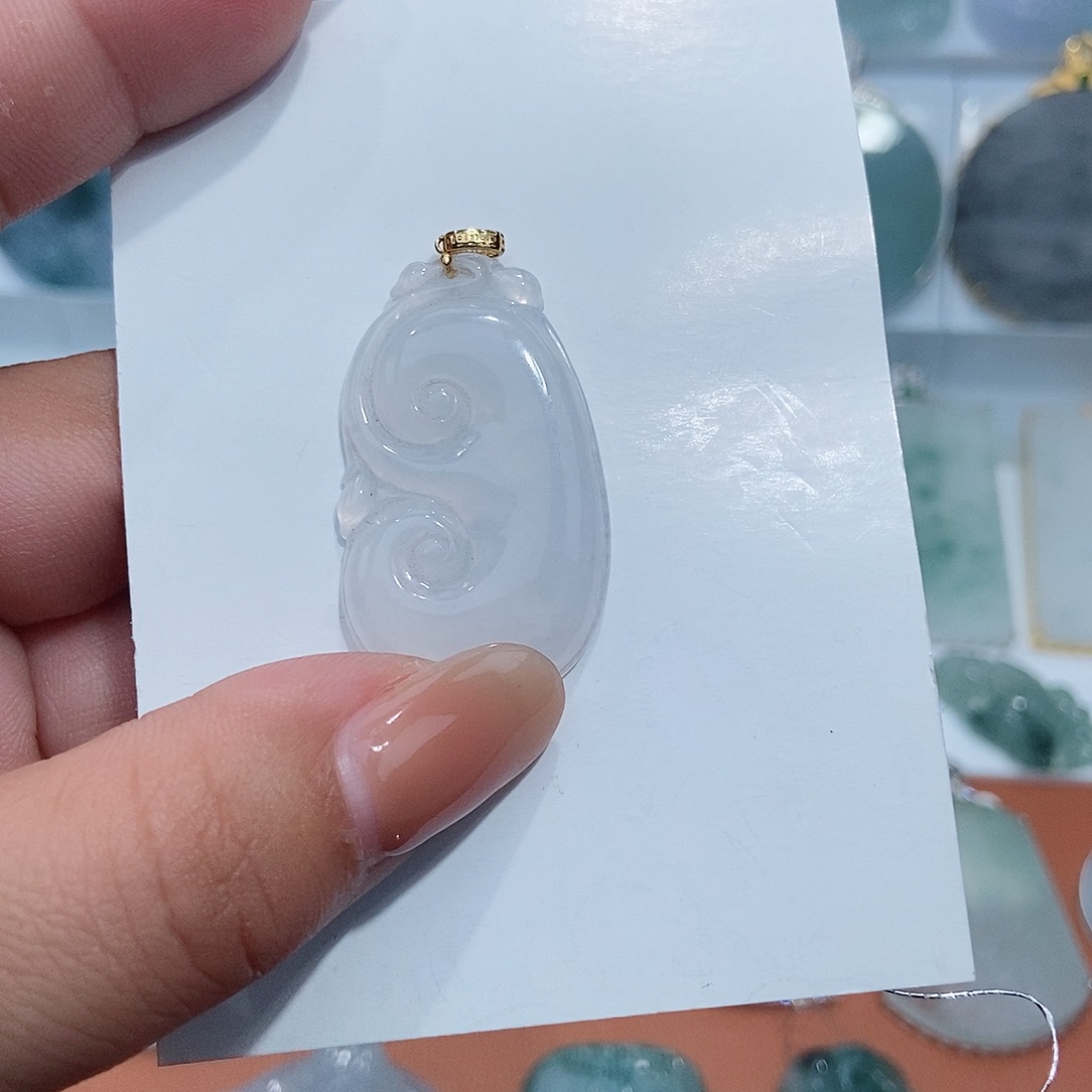 翡翠吊坠(不含链)18K金镶嵌