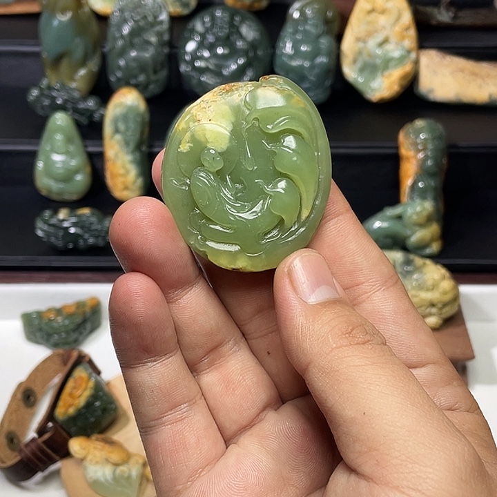 岫岩河磨玉（透闪石质玉）未镶嵌吊坠(不含链)