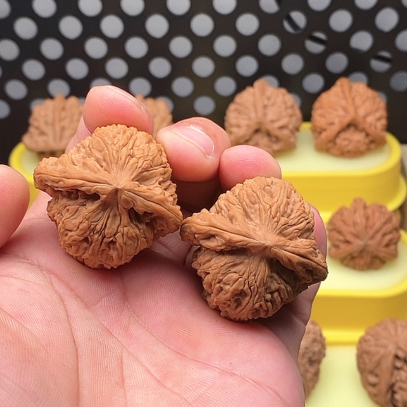 【闪购商品】文玩核桃吊坠南疆石