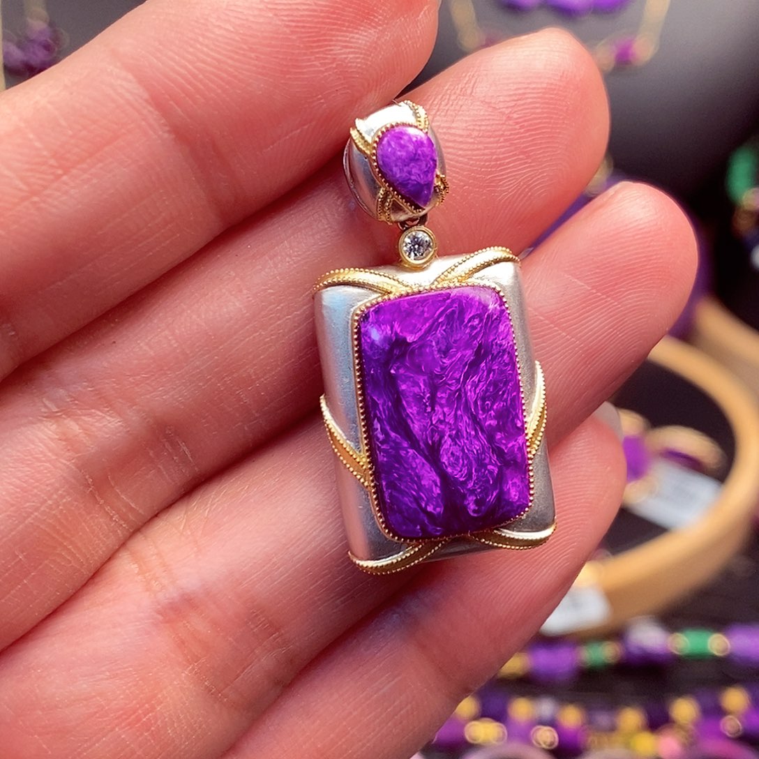 苏纪石（舒俱来）吊坠18K金镶嵌