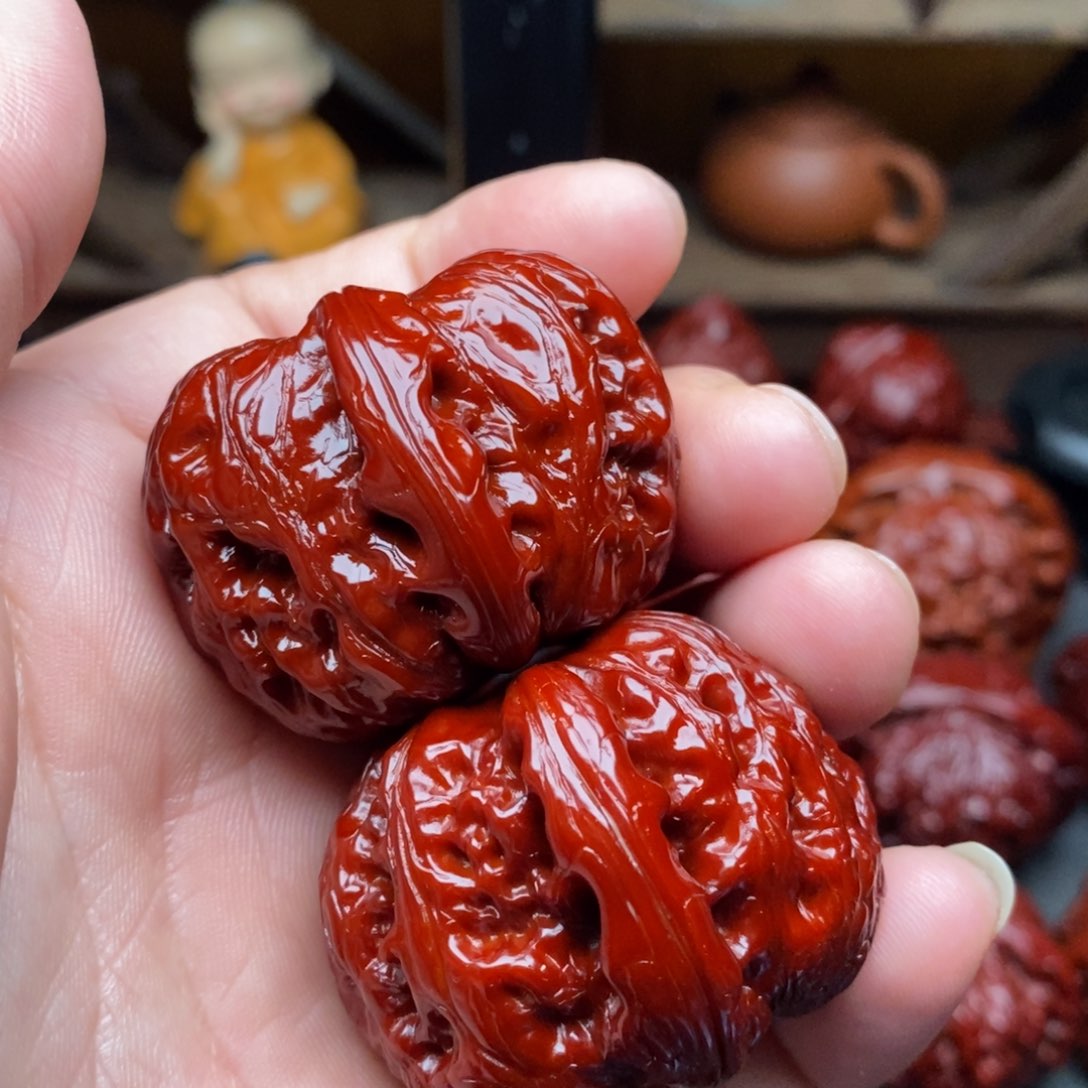 吊坠文玩核桃40元宝磕碰