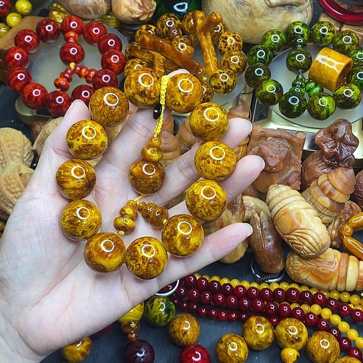 松木琥珀木文玩手串