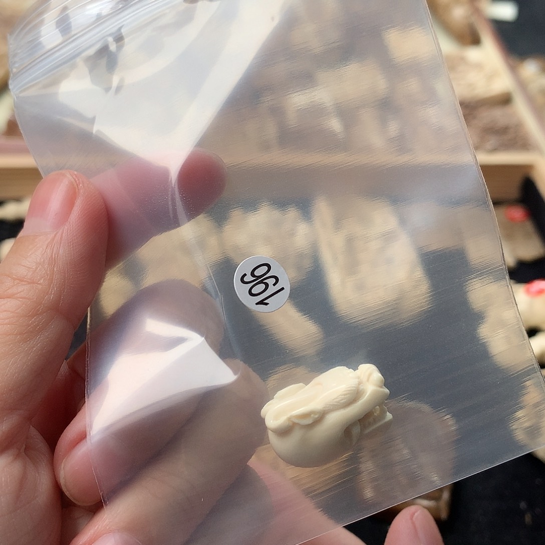 泥塑不打孔联系客服