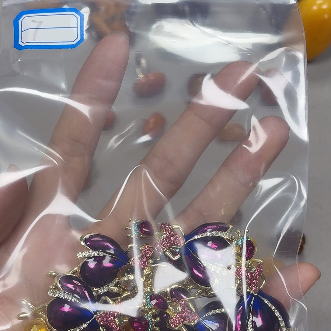 约***盒琥珀未镶嵌颈饰吊坠