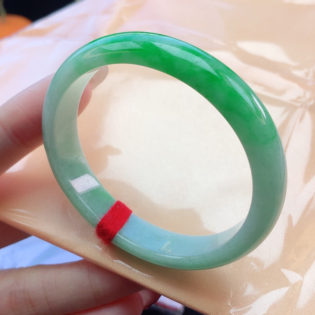 翡翠手镯未镶嵌?*?53贵妃882132