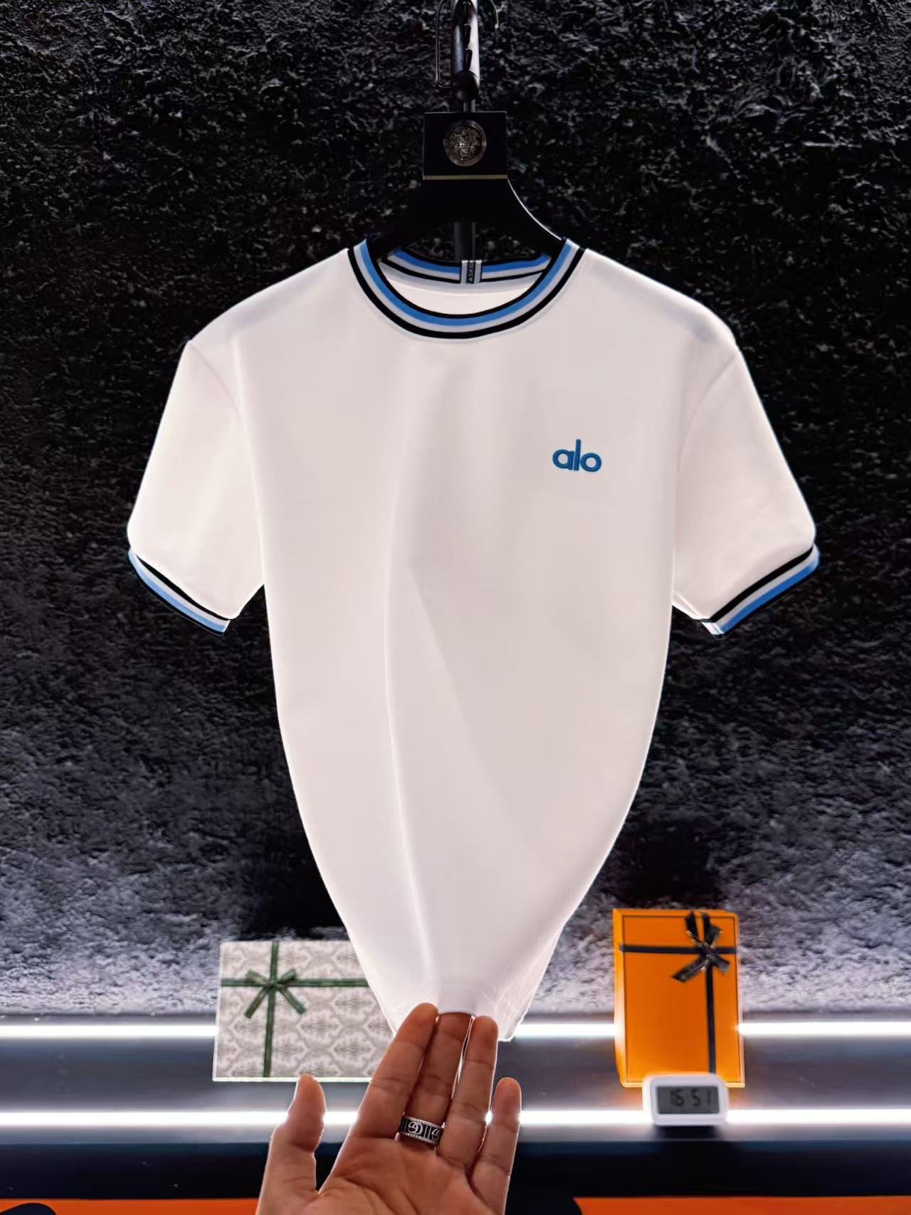 2025年网红爆款夏季新款T恤轻奢3D刺绣时尚半袖圆领百搭潮流高奢