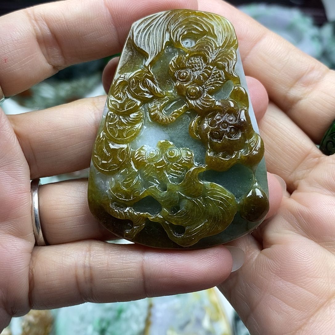 颈饰未镶嵌翡翠邪**子牌子