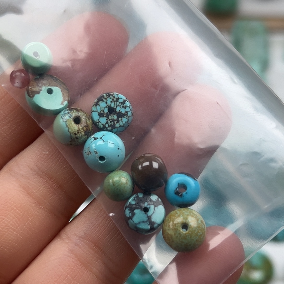 南红玛瑙未镶嵌珠宝奇石