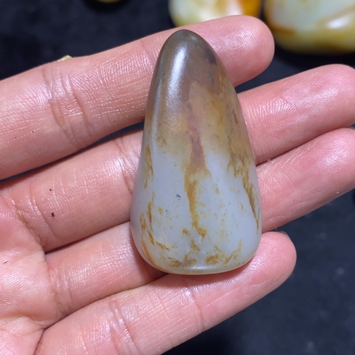 颈饰未镶嵌和田玉（糖玉）小**烤