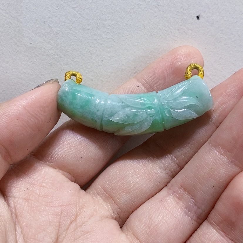 【闪购商品】翡翠未镶嵌颈饰