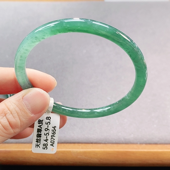 【闪购商品】翡翠手镯（圆镯）未镶嵌
