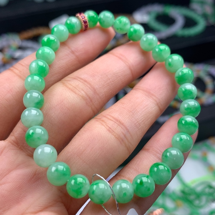 翡翠未镶嵌手镯卡