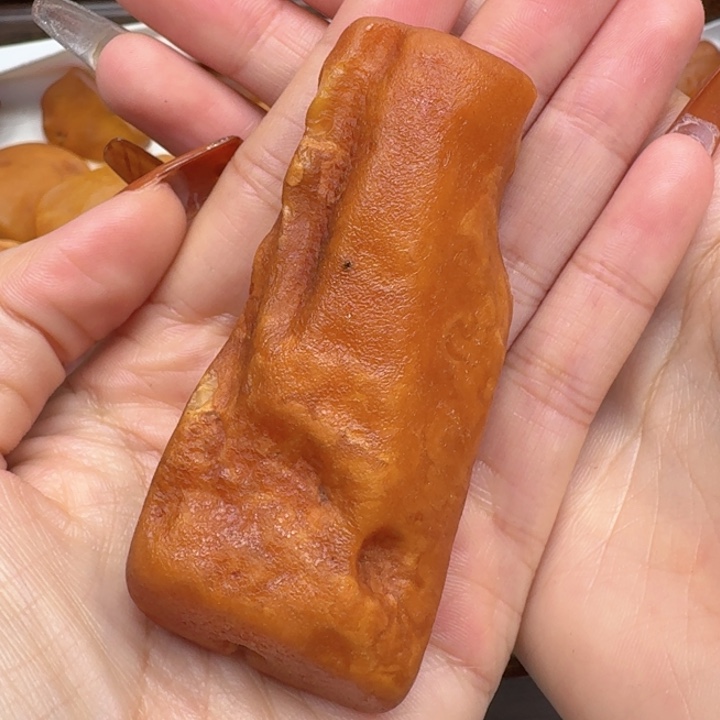 瘦****琥珀未镶嵌珠宝奇石