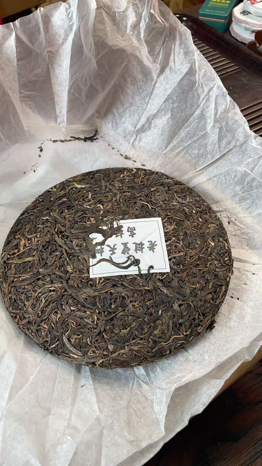 2019年老挝望天树高杆古树生茶357克F3meA18417