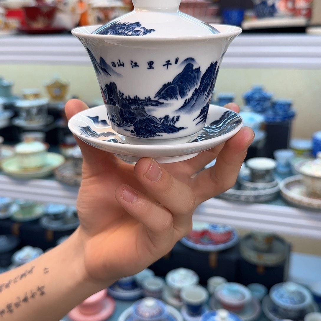 好喜欢你这个造型诶小