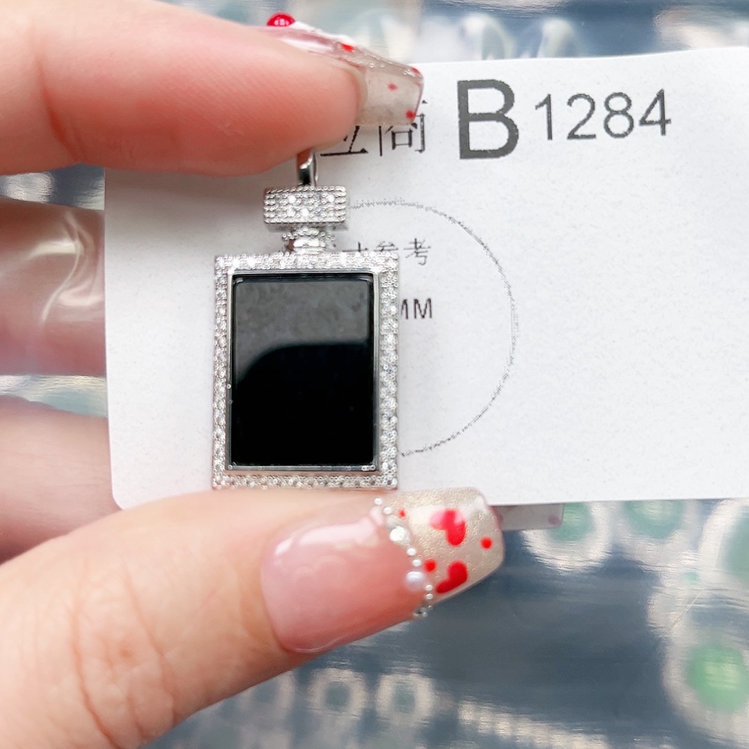 翡翠颈饰未镶嵌翡翠1284